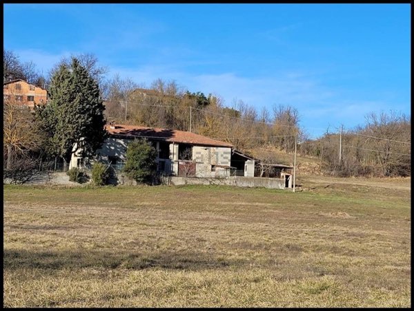 casa indipendente in vendita a Pareto