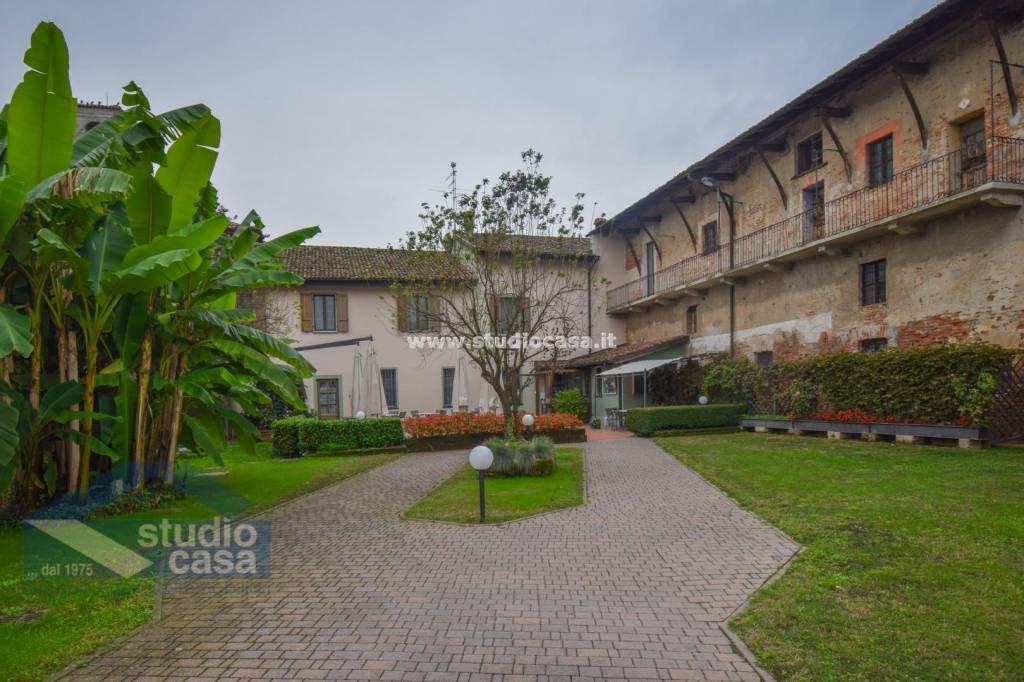negozio in vendita a Bertonico