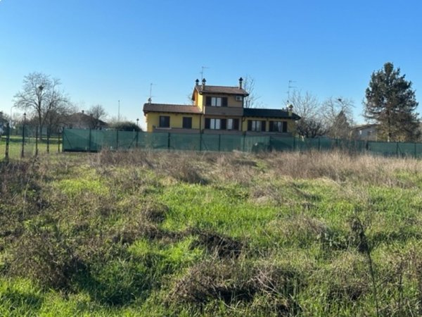 terreno edificabile in vendita a Bertonico
