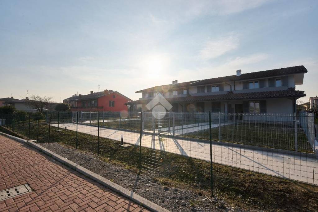 casa indipendente in vendita a Boffalora d'Adda