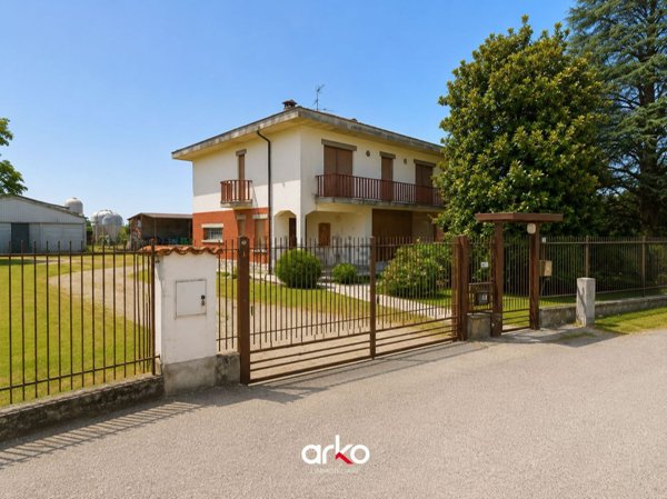 casa indipendente in vendita a Boffalora d'Adda