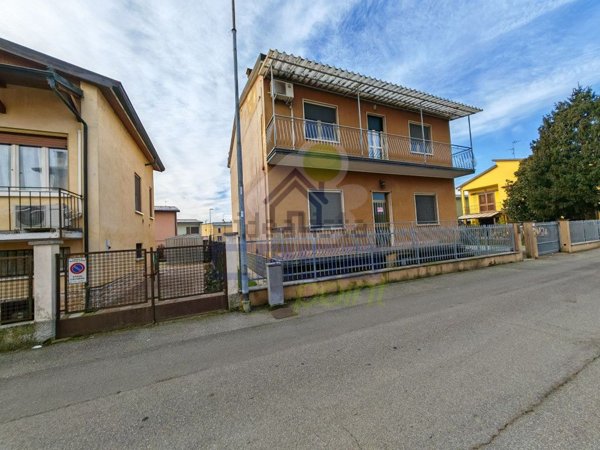 casa indipendente in vendita a Boffalora d'Adda