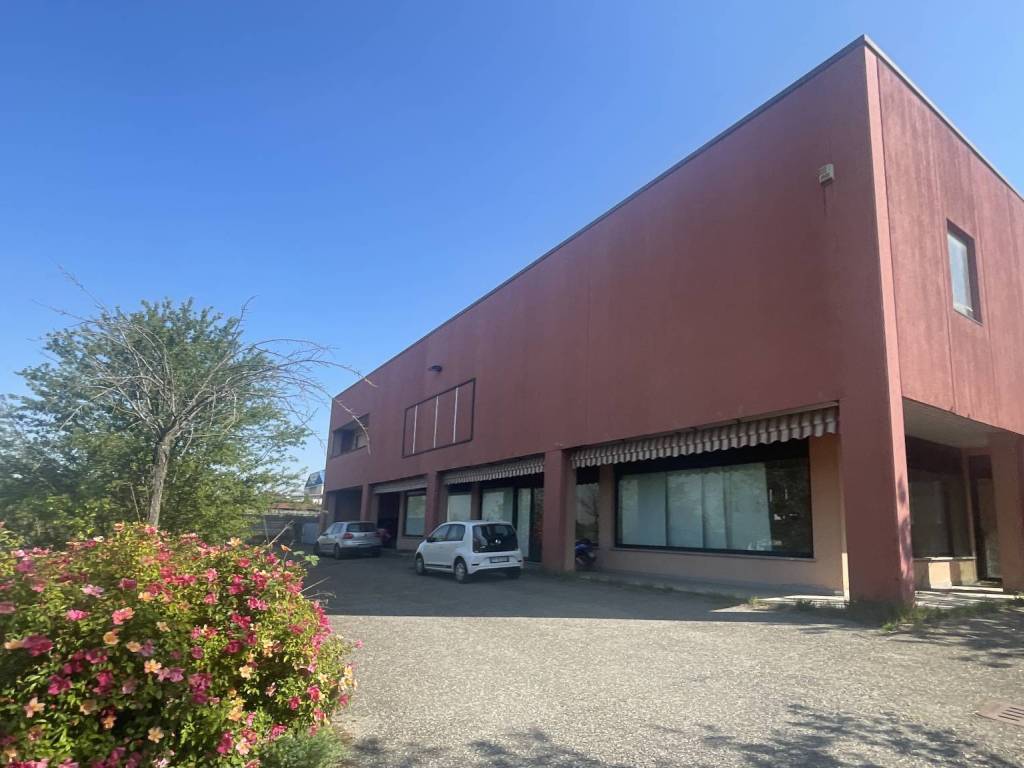 locale commerciale in vendita a Borghetto Lodigiano