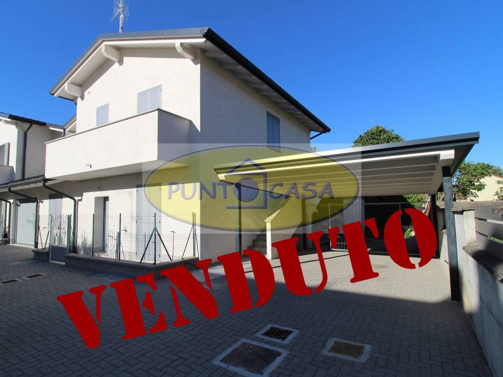 casa indipendente in vendita a Borghetto Lodigiano in zona Barazzina