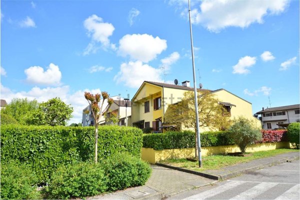 casa indipendente in vendita a Borghetto Lodigiano