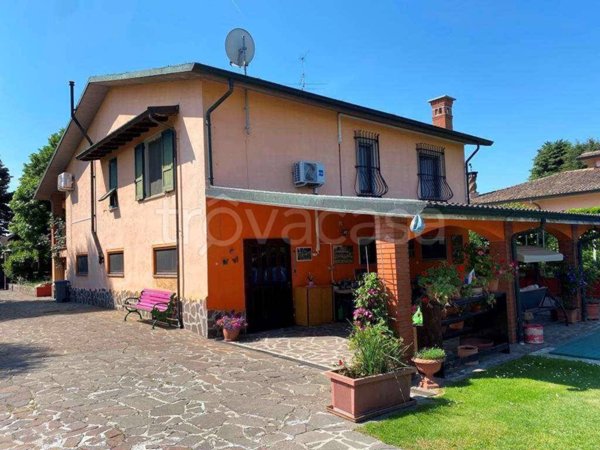 casa indipendente in vendita a Borghetto Lodigiano