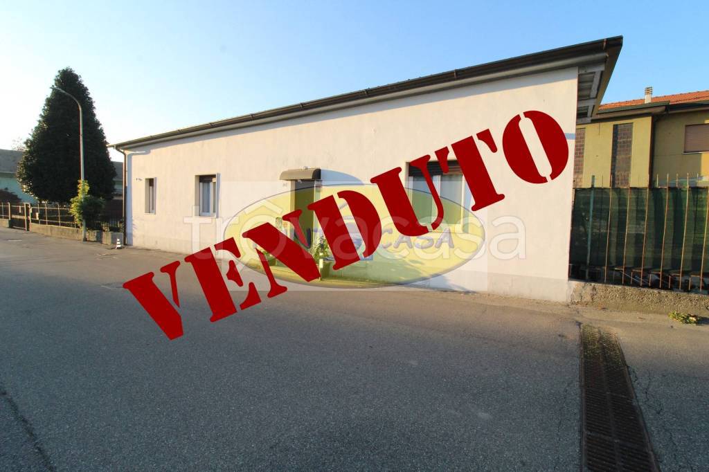 casa indipendente in vendita a Borghetto Lodigiano