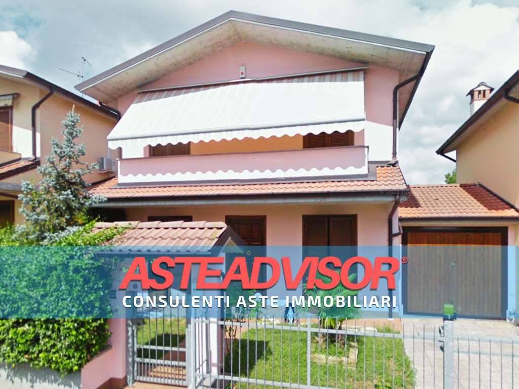 casa indipendente in vendita a Borghetto Lodigiano in zona Casoni