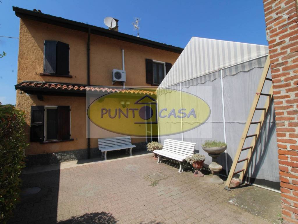 casa indipendente in vendita a Borghetto Lodigiano