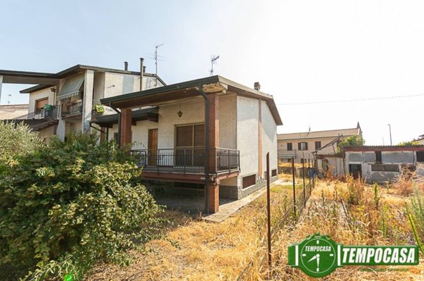 casa indipendente in vendita a Borghetto Lodigiano in zona Proprio