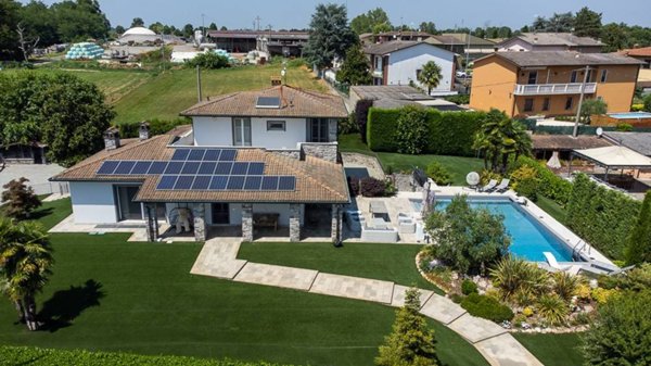 casa indipendente in vendita a Borghetto Lodigiano in zona Casoni