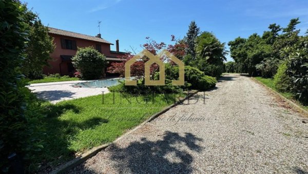 casale in vendita a Borghetto Lodigiano in zona Pantiara