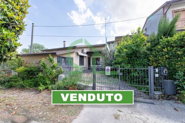 casa indipendente in vendita a Borghetto Lodigiano in zona Casoni