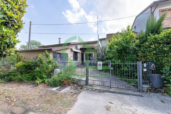 casa indipendente in vendita a Borghetto Lodigiano