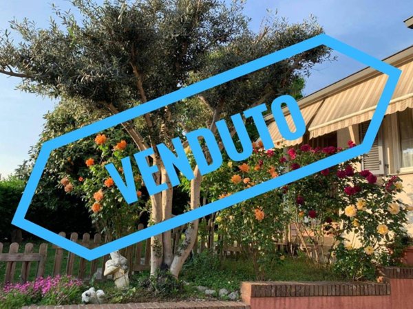 casa indipendente in vendita a Borghetto Lodigiano