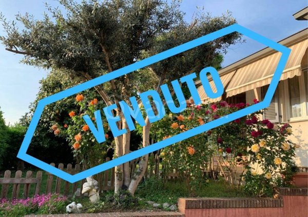 casa indipendente in vendita a Borghetto Lodigiano