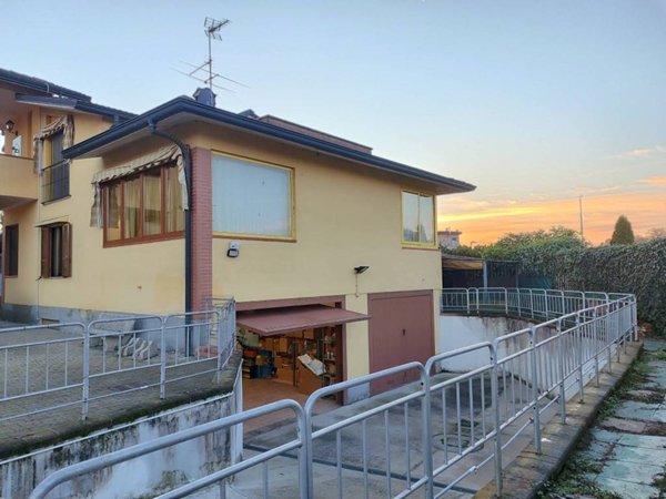 casa indipendente in vendita a Borghetto Lodigiano