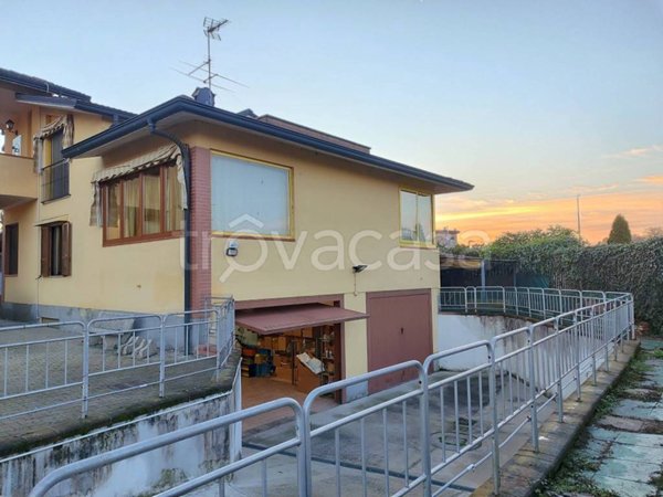 casa indipendente in vendita a Borghetto Lodigiano