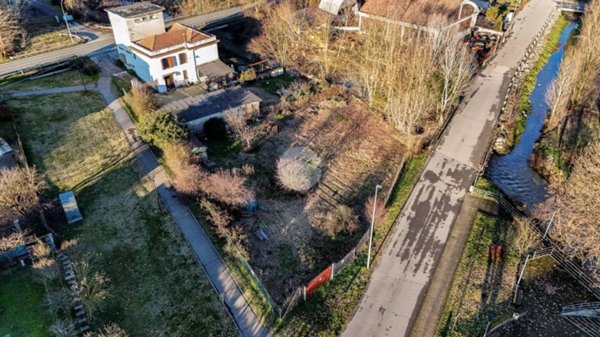 terreno edificabile in vendita a Borghetto Lodigiano