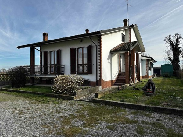 casa indipendente in vendita a Borghetto Lodigiano