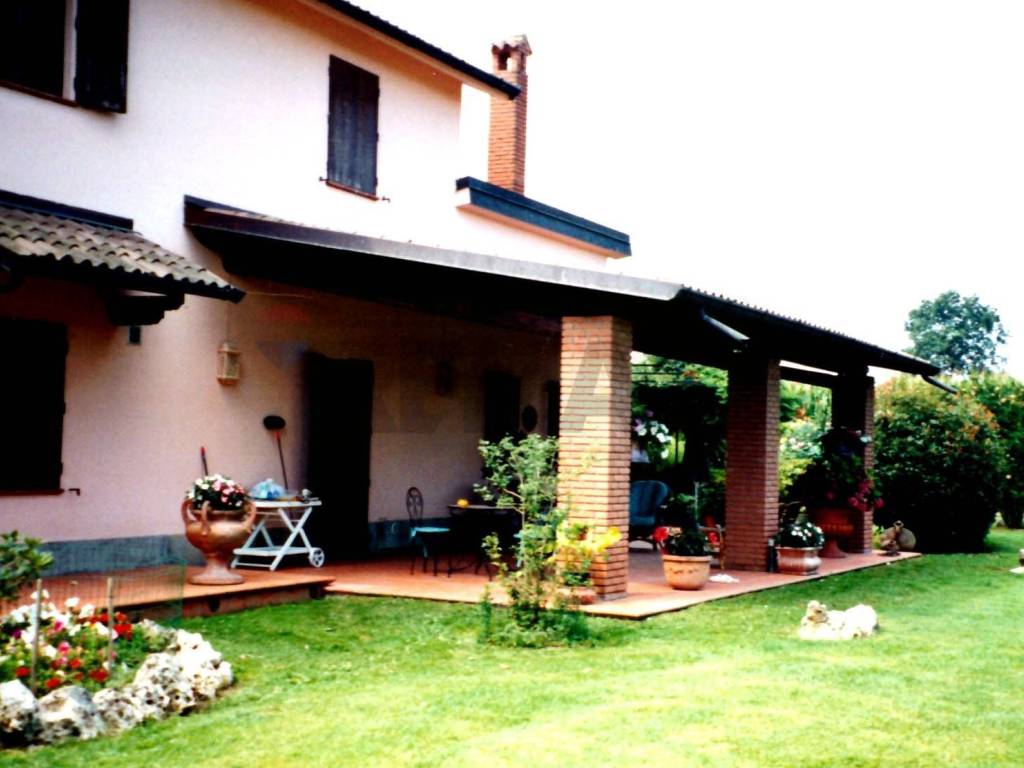 casa indipendente in vendita a Borghetto Lodigiano