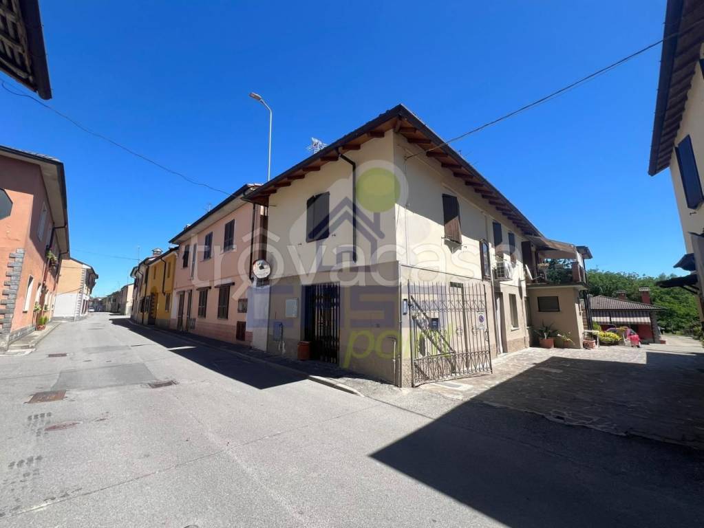 negozio in vendita a Borghetto Lodigiano in zona Proprio