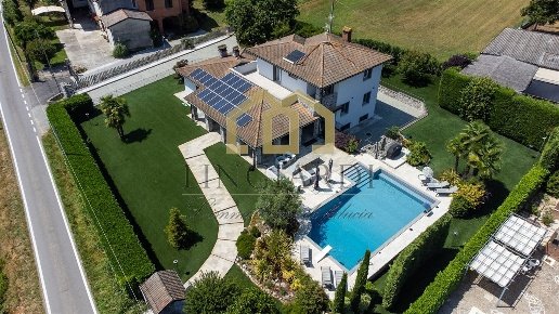 casa indipendente in vendita a Borghetto Lodigiano in zona Casoni
