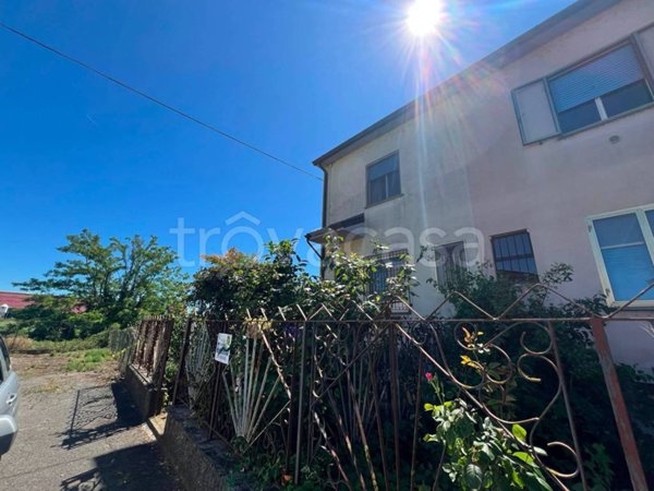 casa indipendente in vendita a Borghetto Lodigiano in zona Proprio