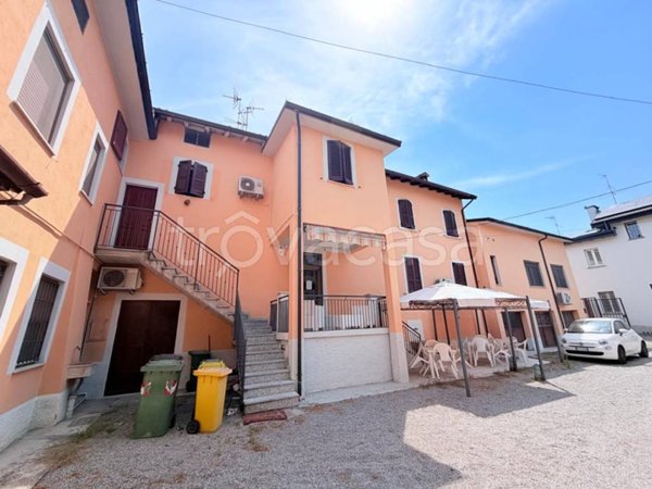 negozio in vendita a Borghetto Lodigiano in zona Casoni