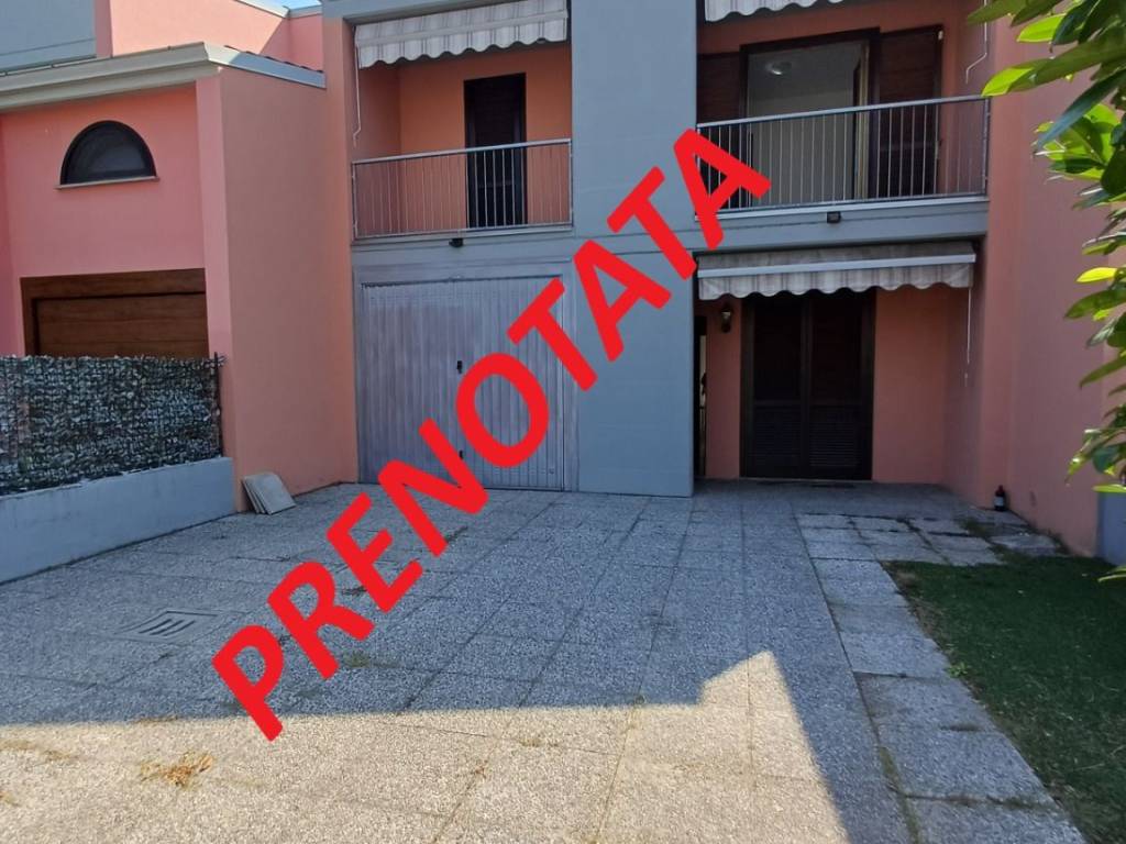 casa indipendente in vendita a Borghetto Lodigiano in zona Barazzina