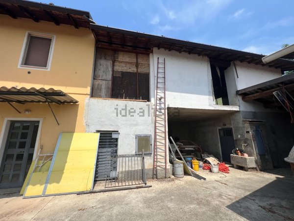 casa indipendente in vendita a Borghetto Lodigiano in zona Casoni