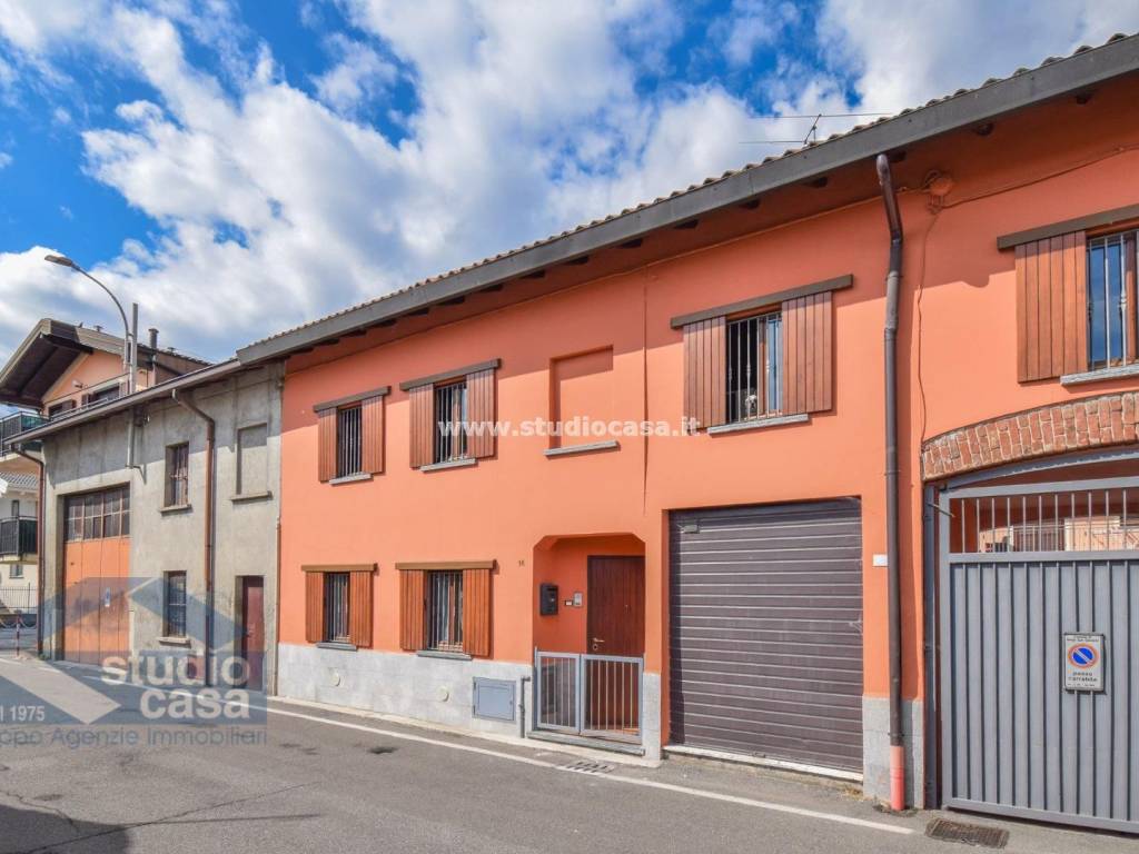 casa indipendente in vendita a Borgo San Giovanni
