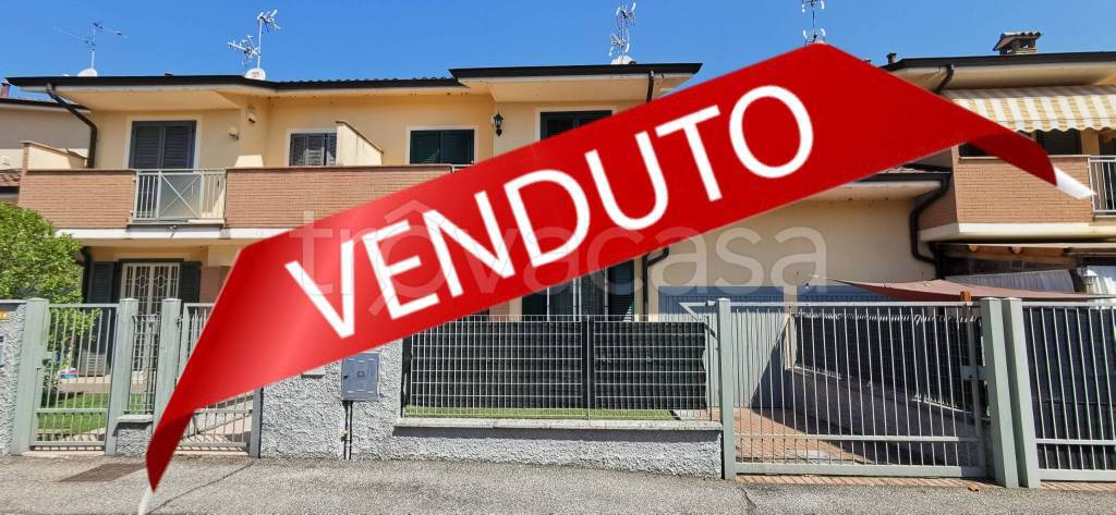 casa indipendente in vendita a Borgo San Giovanni