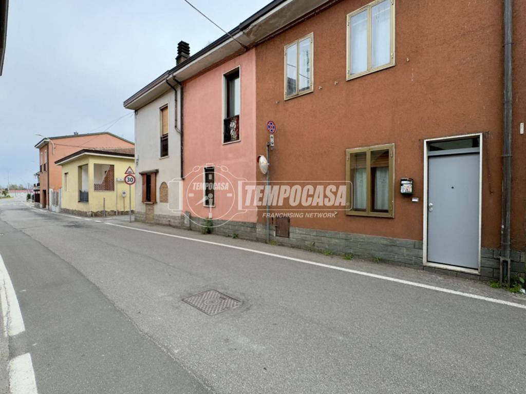 casa indipendente in vendita a Borgo San Giovanni