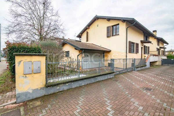 casa indipendente in vendita a Borgo San Giovanni