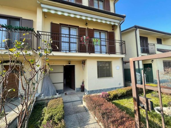 casa indipendente in vendita a Borgo San Giovanni