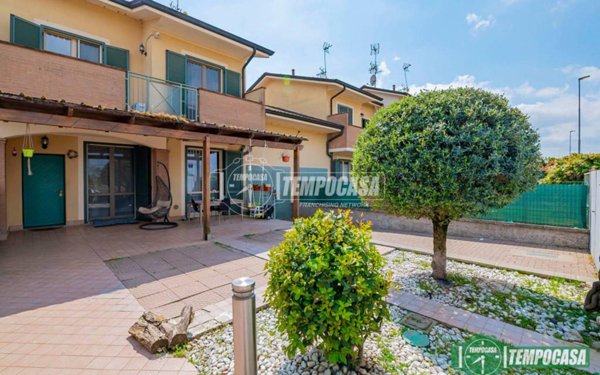 casa indipendente in vendita a Borgo San Giovanni