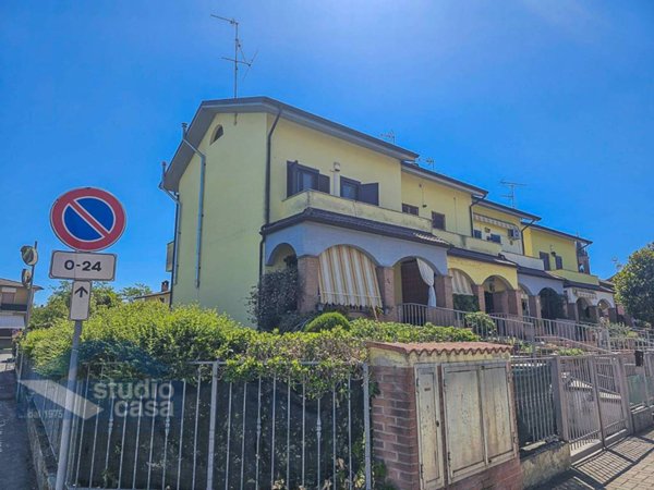 casa indipendente in vendita a Borgo San Giovanni
