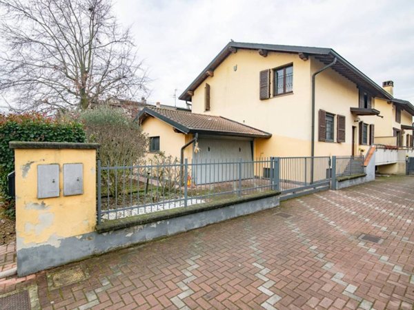 casa indipendente in vendita a Borgo San Giovanni