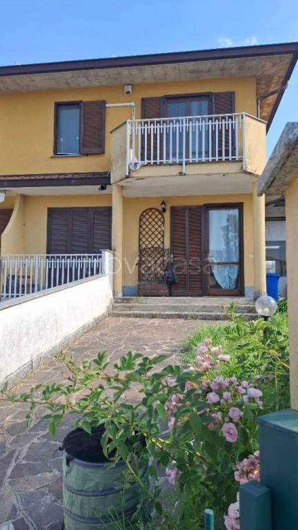 casa indipendente in vendita a Borgo San Giovanni