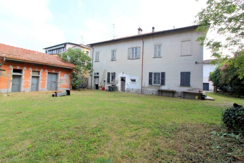 casa indipendente in vendita a Brembio