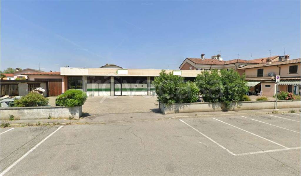 negozio in vendita a Brembio