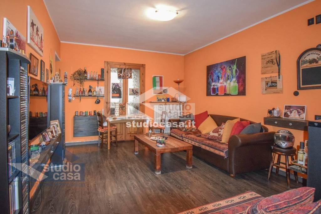 casa indipendente in vendita a Brembio