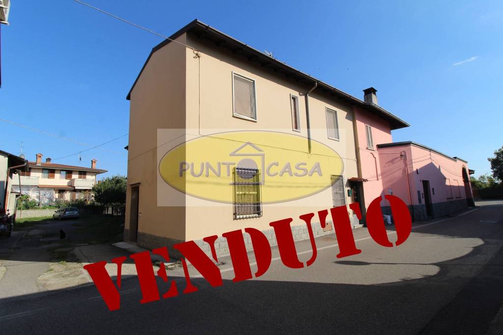 casa indipendente in vendita a Brembio