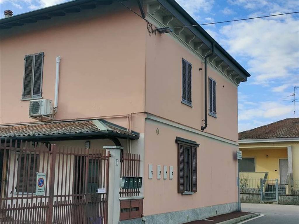 appartamento in vendita a Brembio