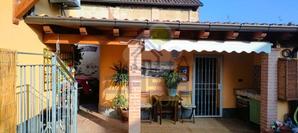 casa indipendente in vendita a Brembio