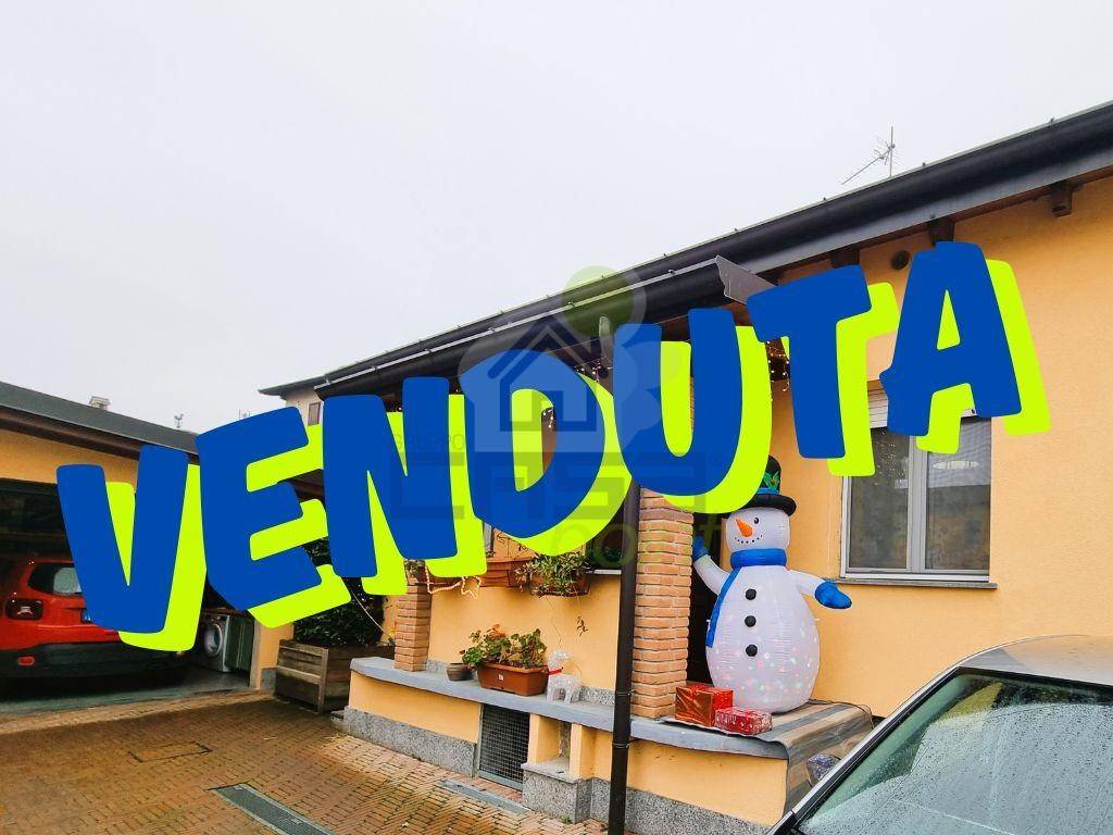 casa indipendente in vendita a Brembio