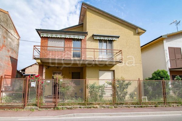 casa indipendente in vendita a Brembio
