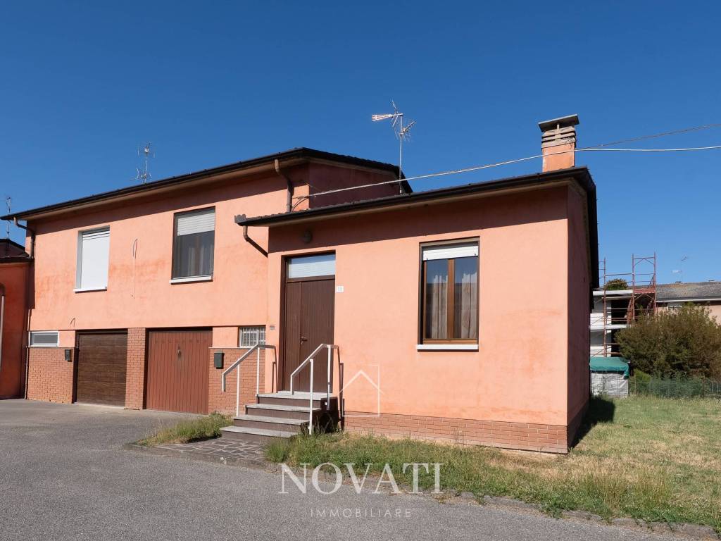 casa indipendente in vendita a Brembio