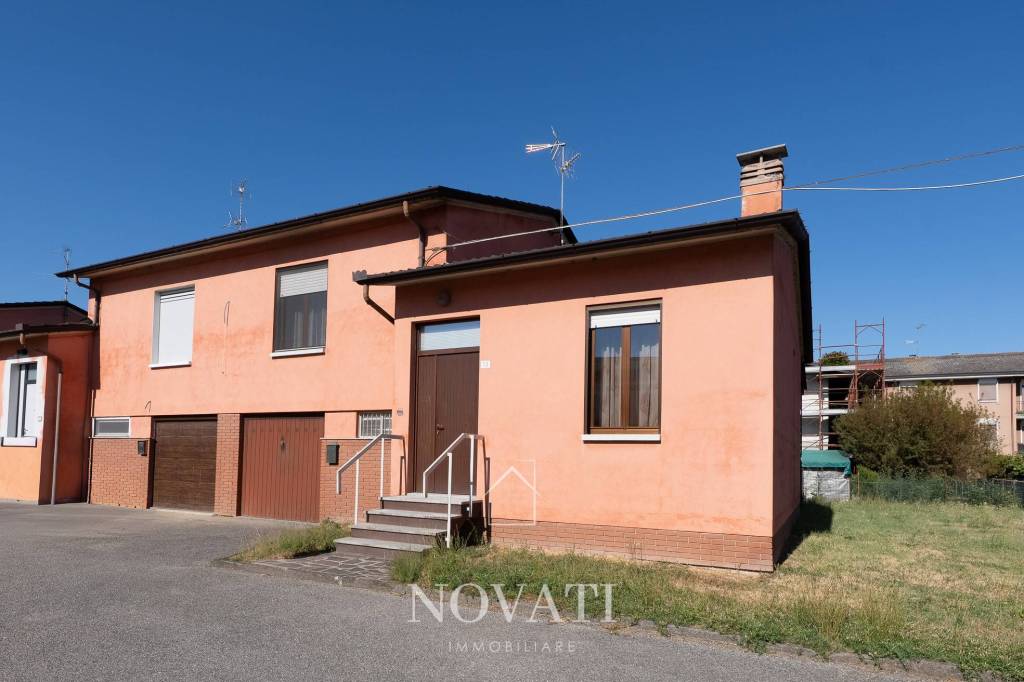 casa indipendente in vendita a Brembio